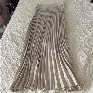 H&M Satin Beige Pleated Skirt